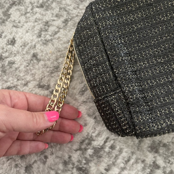 *FREE* with $30+ purchase. Sparkly makeup pouch/case. Used once. - Picture 3 of 4